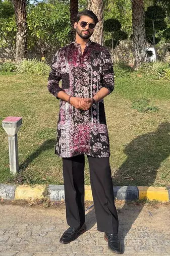 Black and wine paisley printed premium velvet partywear kurta for men