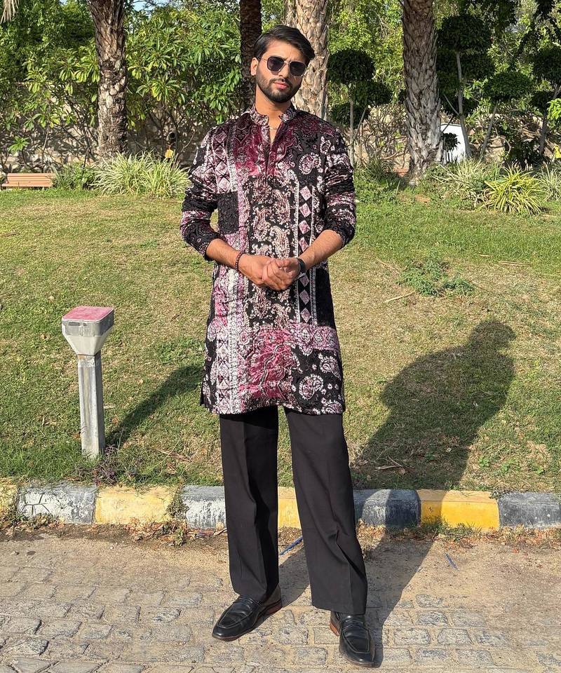 Black and wine paisley printed premium velvet partywear kurta for men