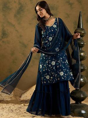 Floral Embroidered Thread Work Regular Sleeves V-Neck Georgette Kurta Set 1