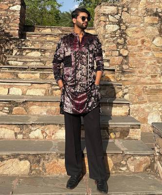 Black and wine paisley printed premium velvet partywear kurta for men 5