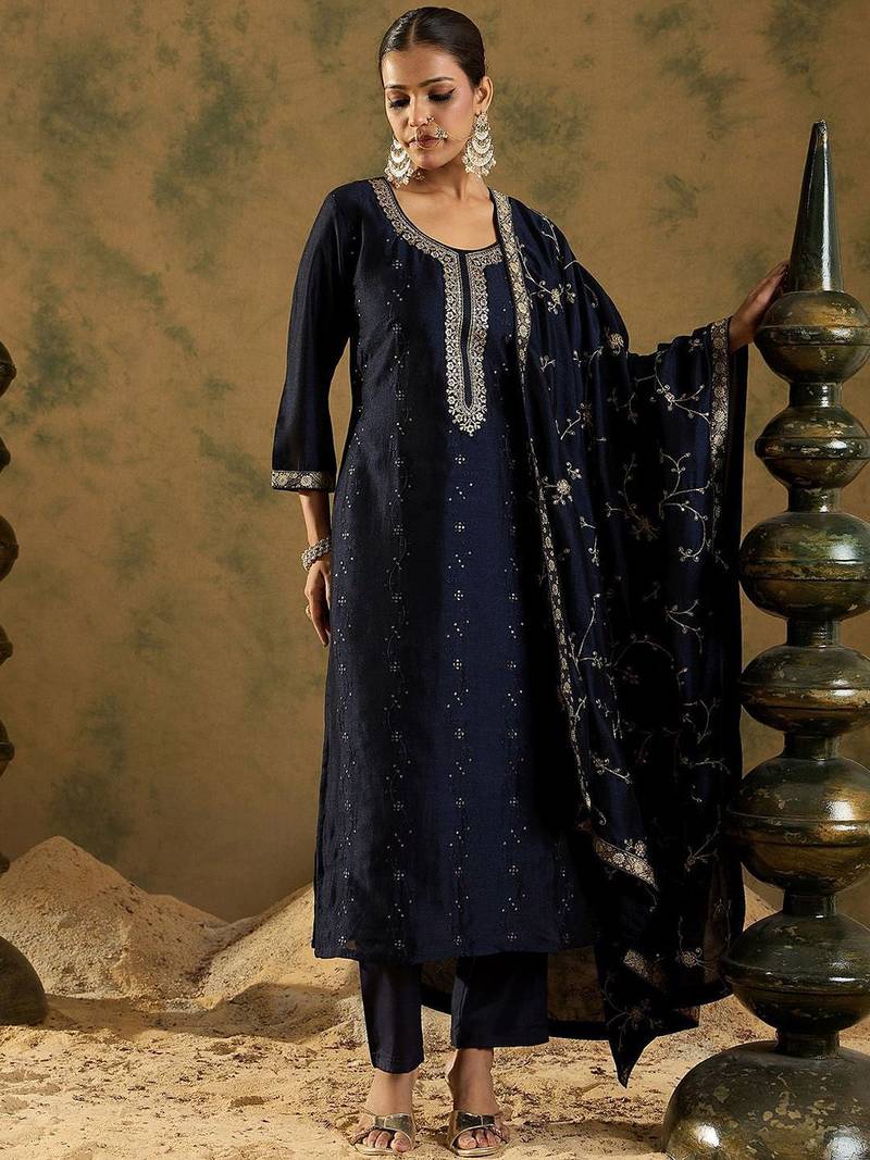 Floral Embroidered Straightf Kurta with Trousers & Dupatta