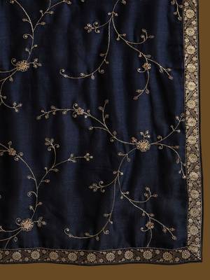 Floral Embroidered Straightf Kurta with Trousers & Dupatta 4