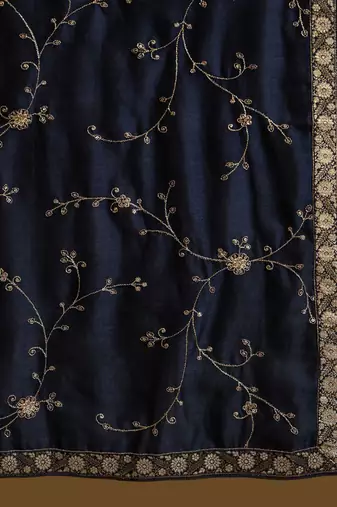 Floral Embroidered Straightf Kurta with Trousers & Dupatta