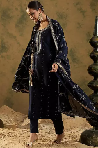 Floral Embroidered Straightf Kurta with Trousers & Dupatta