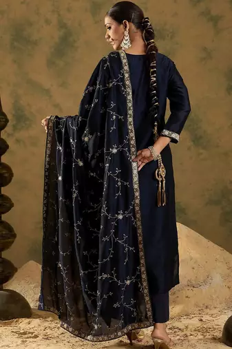 Floral Embroidered Straightf Kurta with Trousers & Dupatta