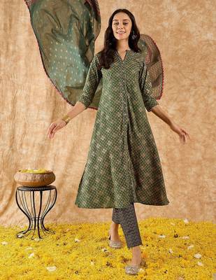 Floral Printed A-Line Sequinned Kurta with Trousers & Dupatta 1