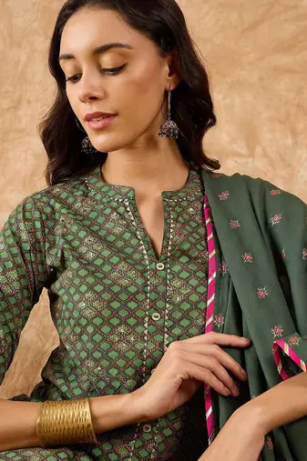 Floral Printed A-Line Sequinned Kurta with Trousers & Dupatta