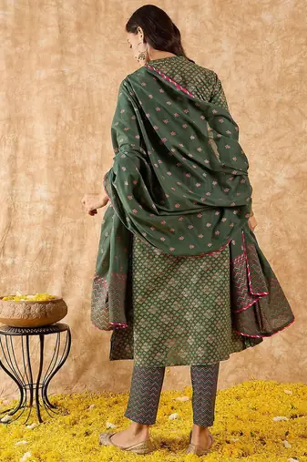 Floral Printed A-Line Sequinned Kurta with Trousers & Dupatta