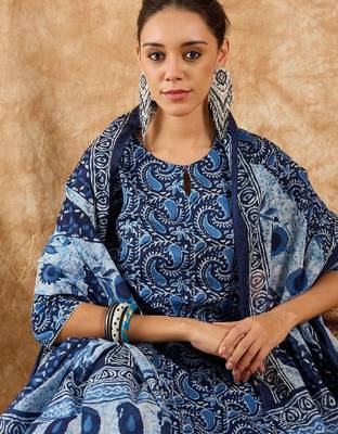 Paisley Printed Straight Kurta with Palazzos & Dupatta 2