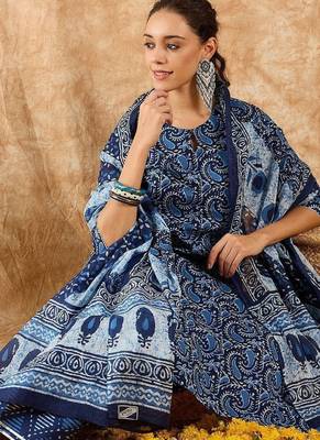 Paisley Printed Straight Kurta with Palazzos & Dupatta 7