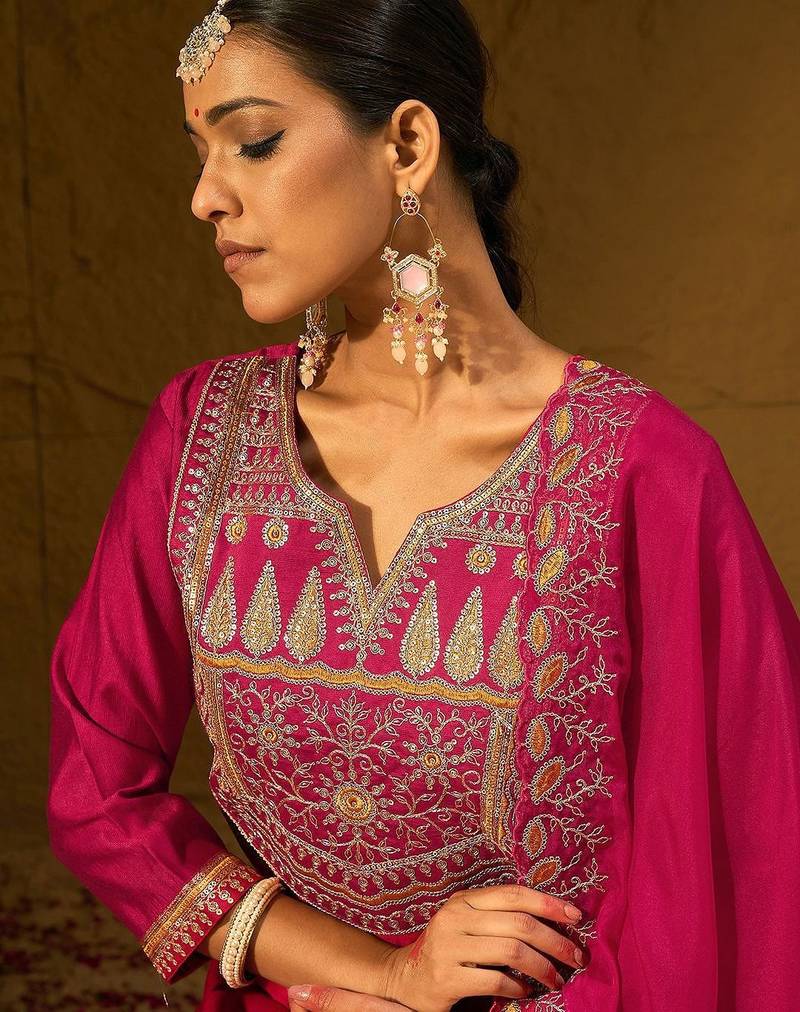 Ethnic Motifs Embroidered Sequinned Liva Straight Kurta With Trousers & Dupatta