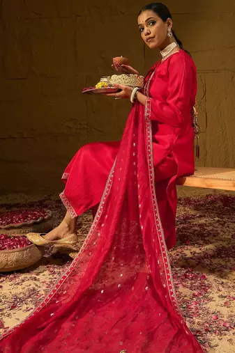 Ethnic Motifs Embroidered V-Neck Straight Kurta With Trousers & Dupatta