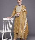 Women Ethnic Motifs Printed Regular Thread Work  Cotton Kurta with Trousers & With Dupatta