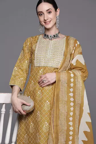 Women Ethnic Motifs Printed Regular Thread Work Pure Cotton Kurta with Trousers & With Dupatta