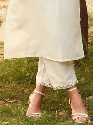Ethnic Motifs Embroidered Tie-Up Neck Straight Kurta with Trousers & Dupatta 4