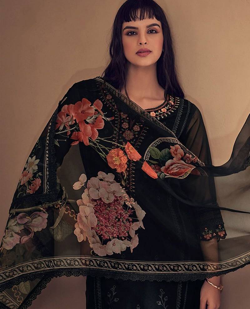 Women Floral Embroidered Panelled Thread Work Kurta with Trousers & With Dupatta