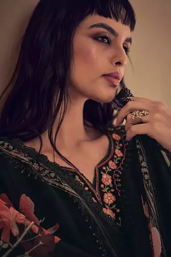 Women Floral Embroidered Panelled Thread Work Kurta with Trousers & With Dupatta