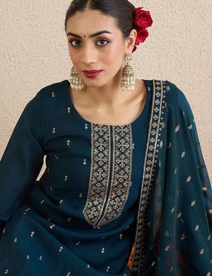 Women Solid Embroidered Kurta with Palazzo & Dupatta 2