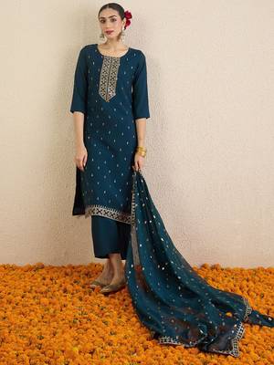 Women Solid Embroidered Kurta with Palazzo & Dupatta 1