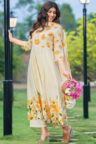 Women Floral Printed Regular  Cotton Kurta with Trousers & Dupatta