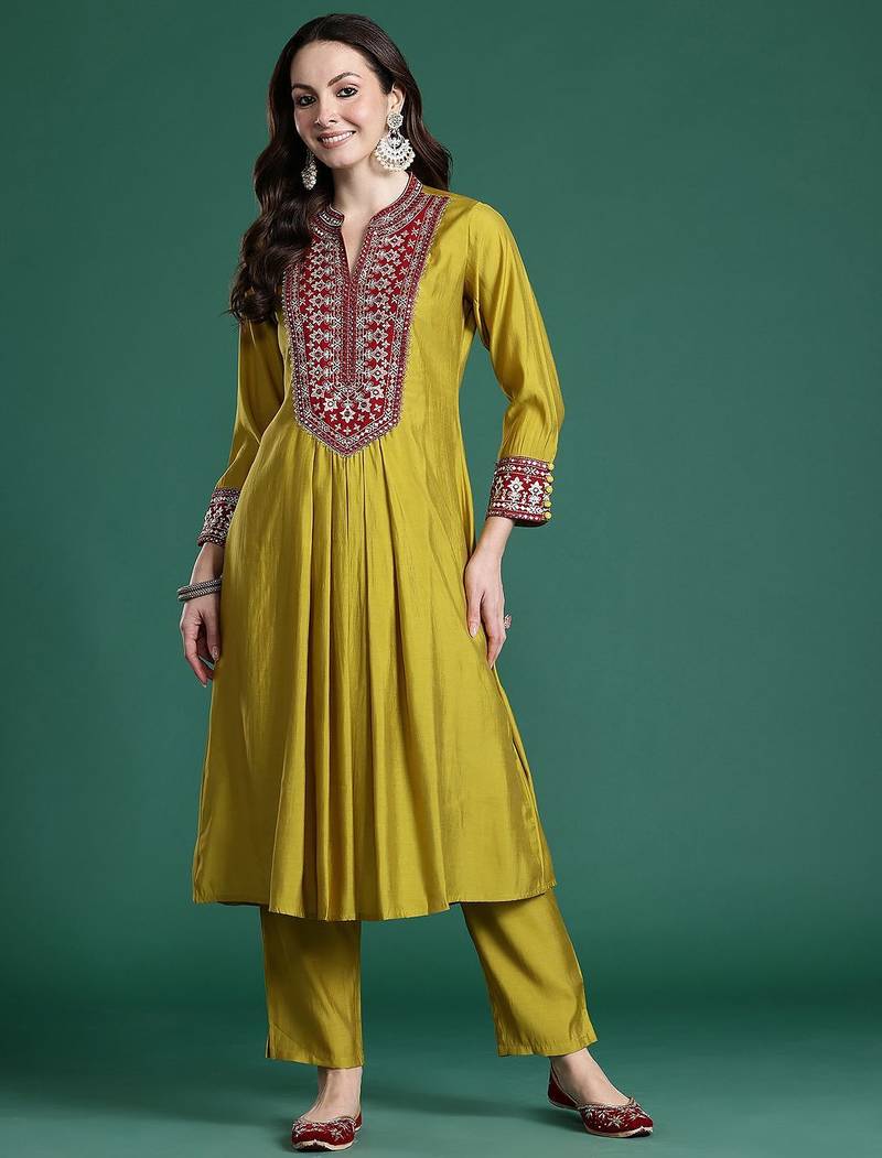 Women Ethnic Motifs Embroidered Pleated Mirror Work Kurta with Trousers