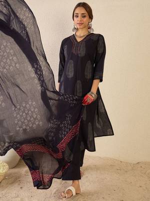 Women Printed  Cotton Kurta with Trousers & With Dupatta 6