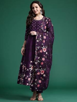 Floral Printed Pure Cotton Kurta with Trousers & Dupatta 5