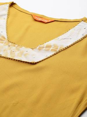 Floral Embroidered Kurta with Trousers & Dupatta 2