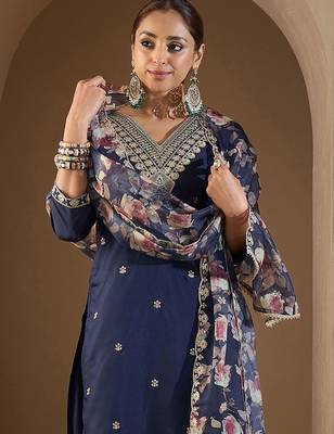 Women Ethnic Motifs Embroidered Regular Kurta with Trousers & With Dupatta 2