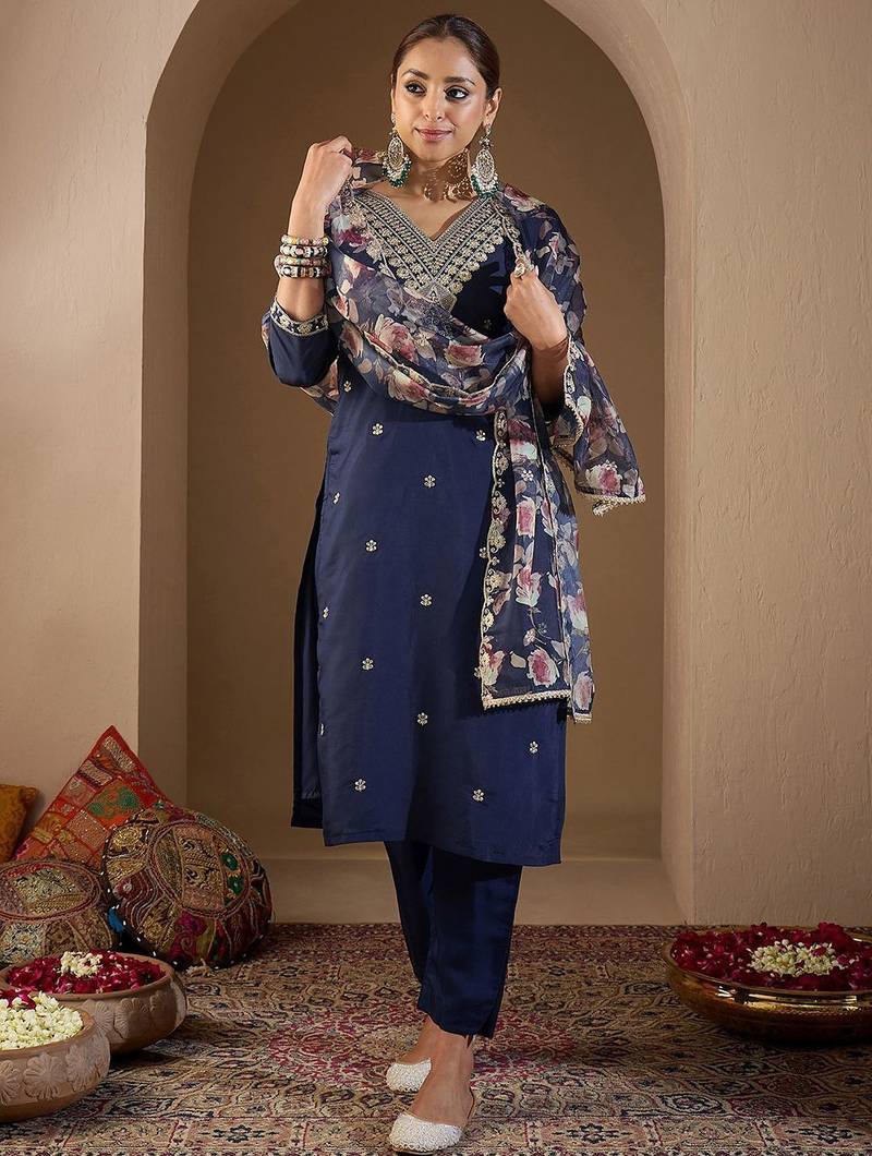 Women Ethnic Motifs Embroidered Regular Kurta with Trousers & With Dupatta