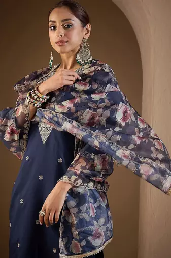 Women Ethnic Motifs Embroidered Regular Kurta with Trousers & With Dupatta
