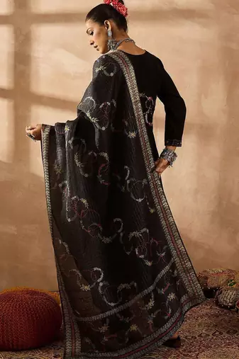 Women Floral Embroidered Regular Thread Work Kurta with Trousers & With Dupatta