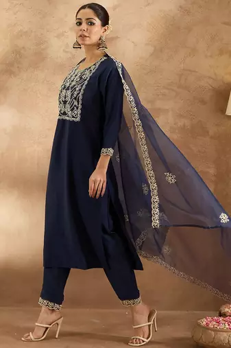 Floral Yoke Design Round Neck Straight Kurta With Trousers & Dupatta