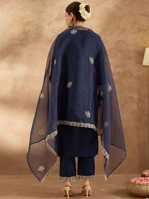 Floral Yoke Design Round Neck Straight Kurta With Trousers & Dupatta 6