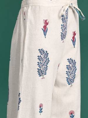 Women Floral Printed Pure Cotton Kurta with Palazzos 3