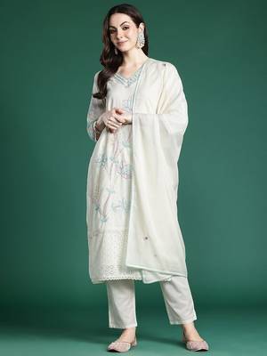 Floral Embroidered Thread Work Pure Cotton Kurta with Trousers & With Dupatta 1