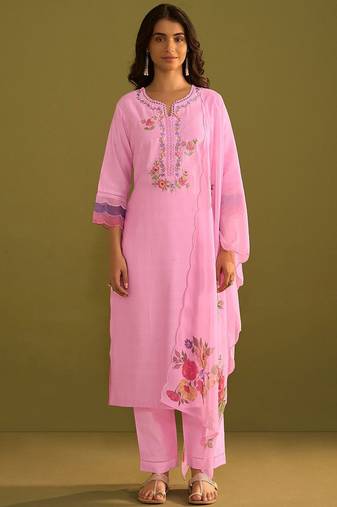Women Floral Embroidered Regular Thread Work Kurta with Trousers & With Dupatta