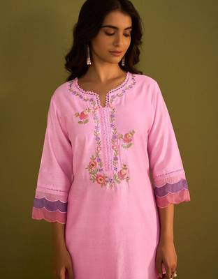 Women Floral Embroidered Regular Thread Work Kurta with Trousers & With Dupatta 7