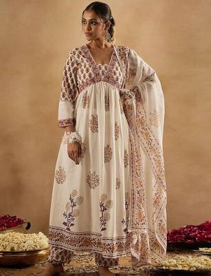 Women Floral Printed Empire Pure Cotton Kurta with Trousers & With Dupatta 1