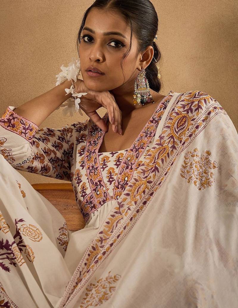 Women Floral Printed Empire Pure Cotton Kurta with Trousers & With Dupatta