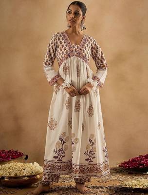 Women Floral Printed Empire Pure Cotton Kurta with Trousers & With Dupatta 5