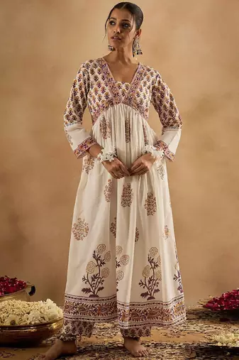 Women Floral Printed Empire Pure Cotton Kurta with Trousers & With Dupatta