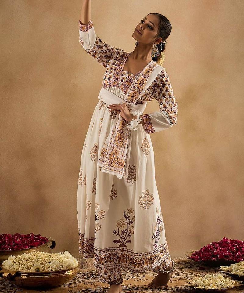 Women Floral Printed Empire Pure Cotton Kurta with Trousers & With Dupatta