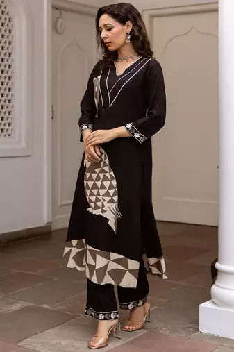 Printed V Neck Straight Kurta & Trousers