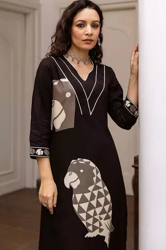 Printed V Neck Straight Kurta & Trousers
