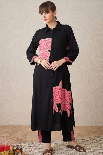 Women Ethnic Motifs Printed Regular Thread Work Kurta with Trousers