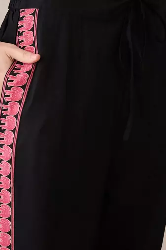 Women Ethnic Motifs Printed Regular Thread Work Kurta with Trousers