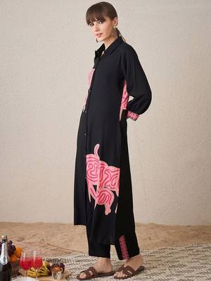 Women Ethnic Motifs Printed Regular Thread Work Kurta with Trousers 4