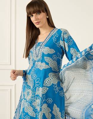 Floral Printed V-Neck Regular  Cotton A-Line Kurta With Trousers & Dupatta 2