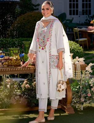 Women Floral Embroidered Regular Kurta with Trousers & With Dupatta 3